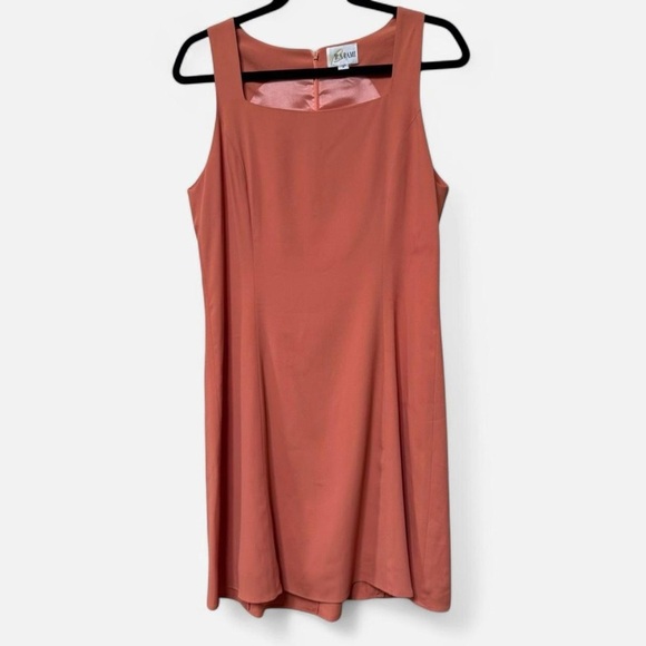 Vintage peach shift dress with square neckline - Picture 2 of 8